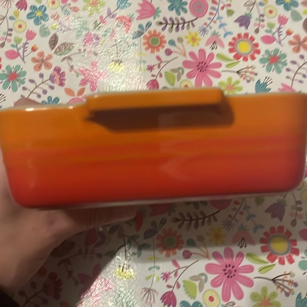 Le CREUSET 6"x6” Square Petite Stonewear Baking Dish - Flame - Picture 7 of 7